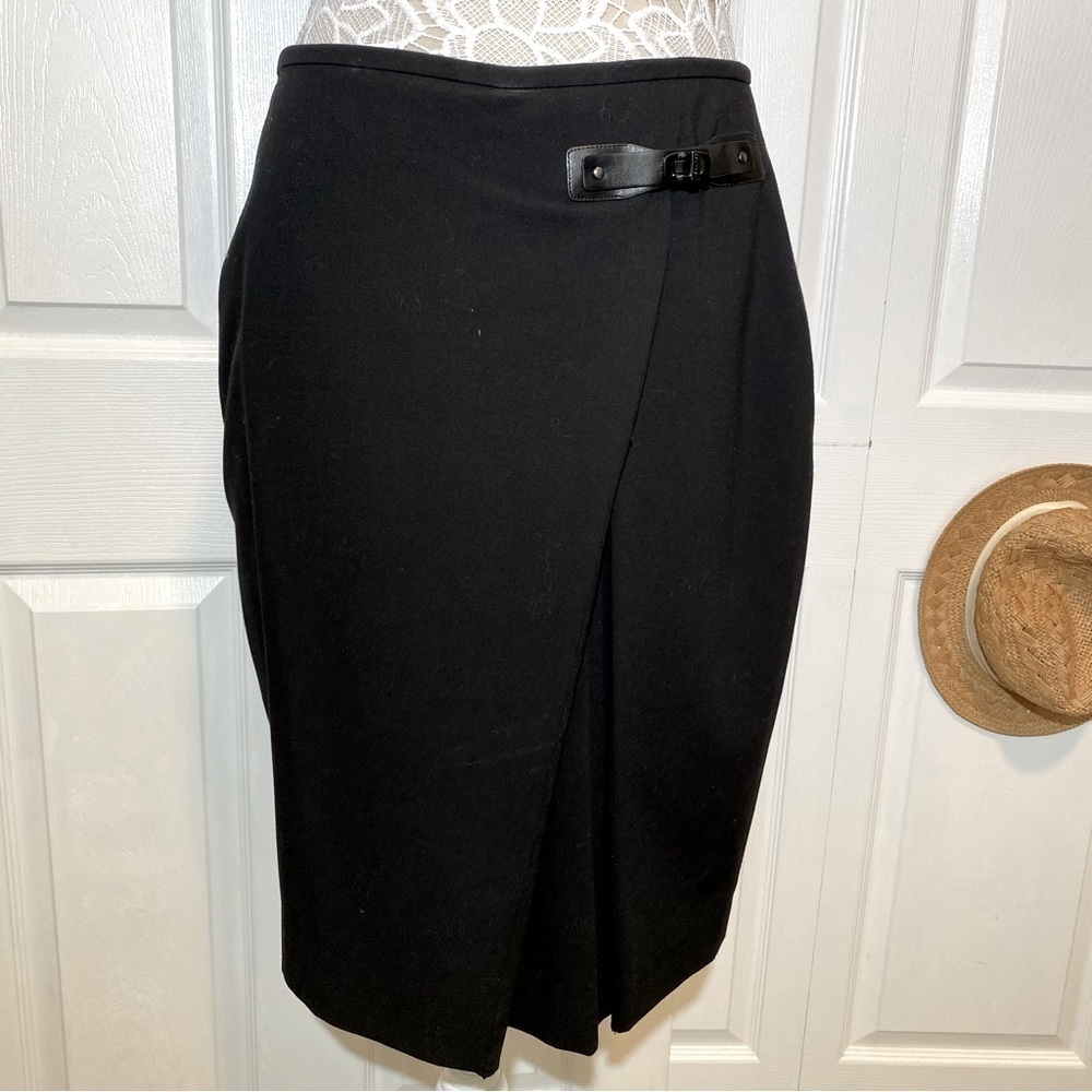 Calvin Klein Black Pensil Lined Midi Wrap Strech Skirt with Silver Buckle size 8